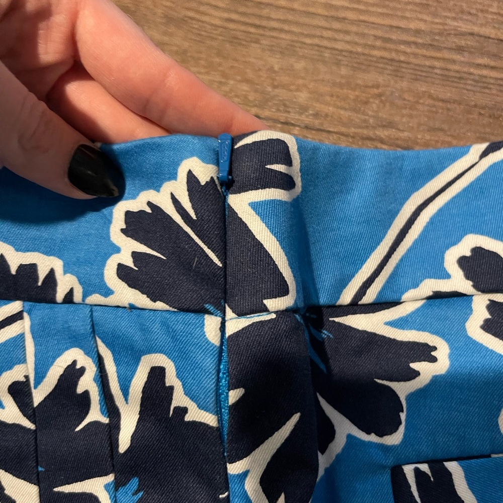 J. Crew Factory | Chino Vacation Shorts and Scarf - Picture 6 of 10